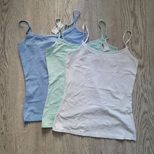 LAST CHANCE! RW&CO lot of 3 Tank Tops Camisoles